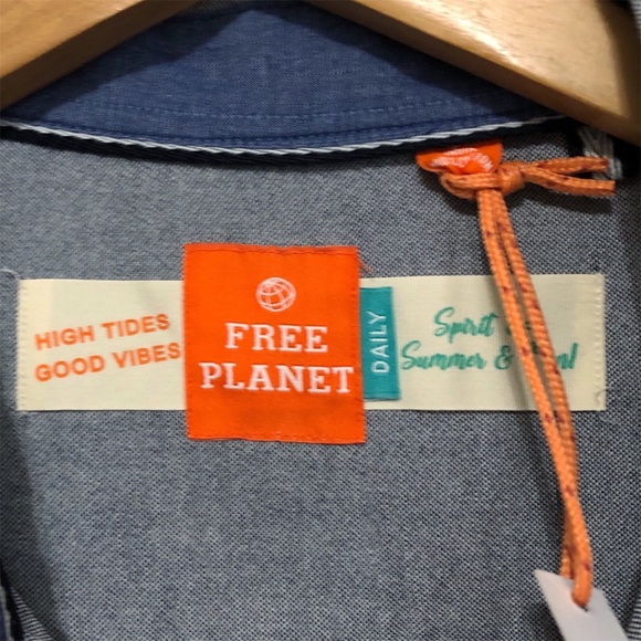 NWT Free Planet Chambray Shirt - Picture 8 of 12